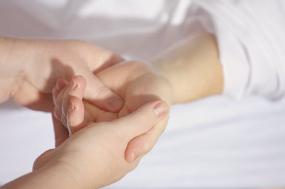 From Stiff to Strong: 5 Signs You Need Specialized Hand Therapy